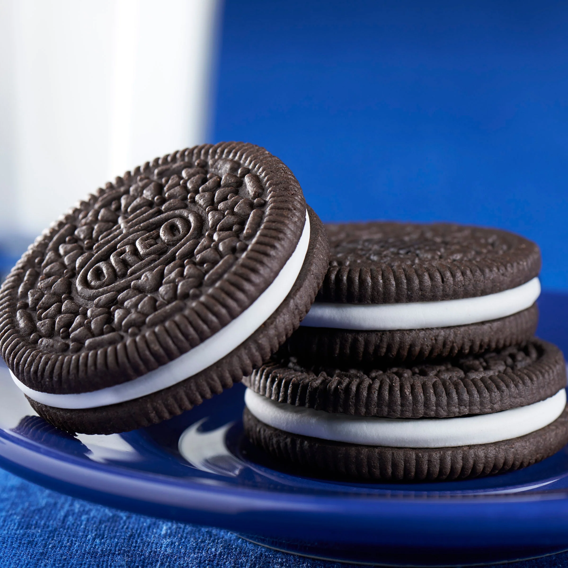 Chocolate Sandwich Cookies, Family Size - Image 4